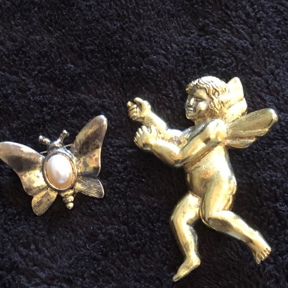 Two Vintage NJY Goldtone Brooches, GUC. Winged Angel & Butterfly With Faux Pearl - Picture 15 of 16